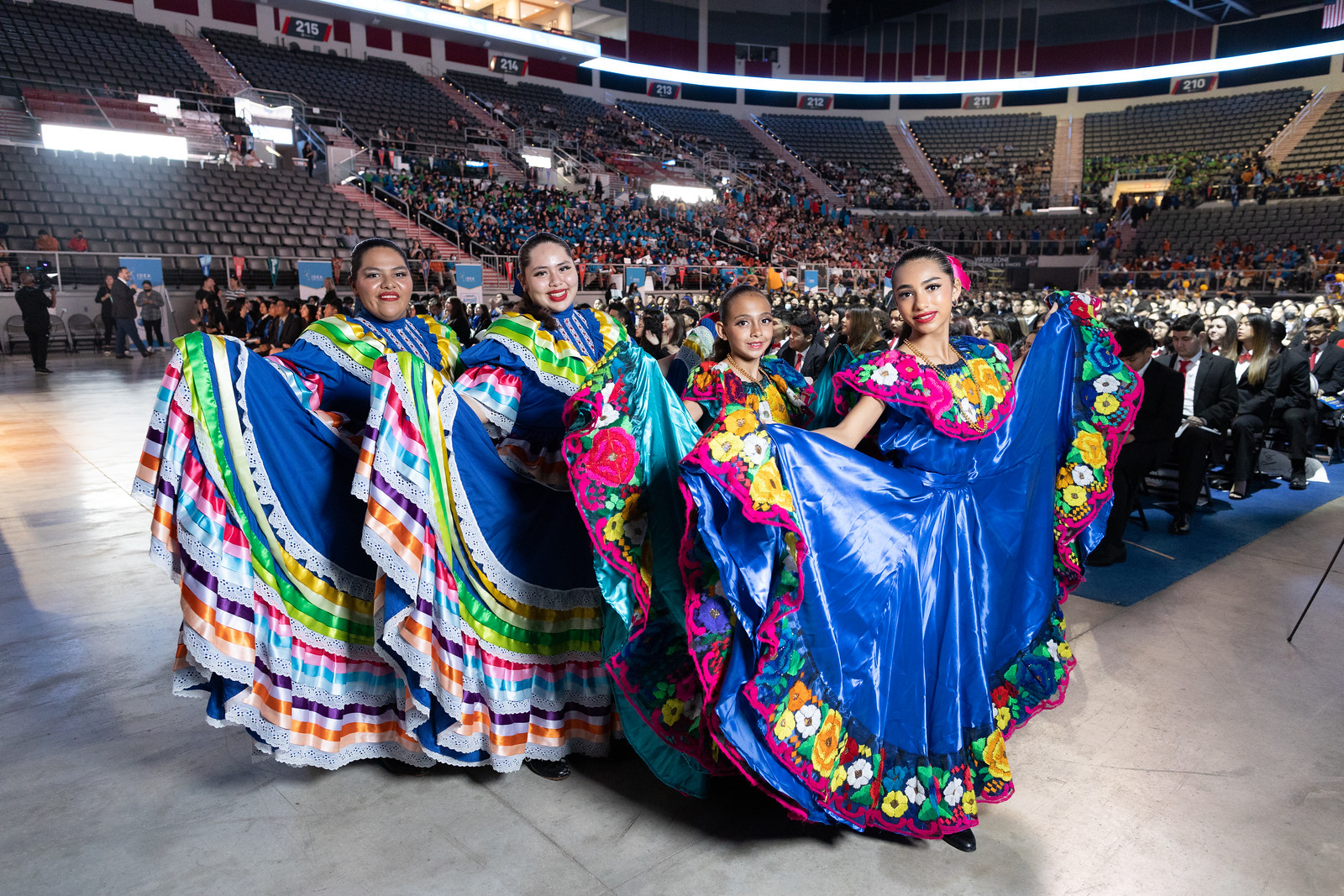 center-stage-grupo-folklorico-cuauhtli-of-idea-edinburg-idea-public