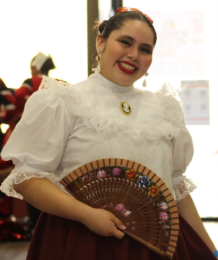 Evelyn Alvarez, 10th Grade - Grupo Folklorico Cuahtli